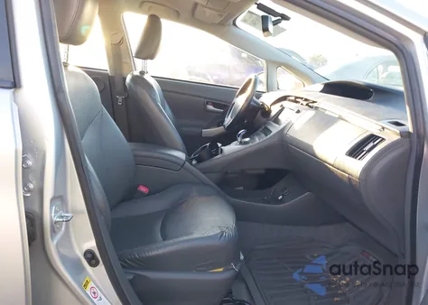 2010 Toyota Prius V z USA, uszkodzony, nr VIN JTDKN3DU4A0133953